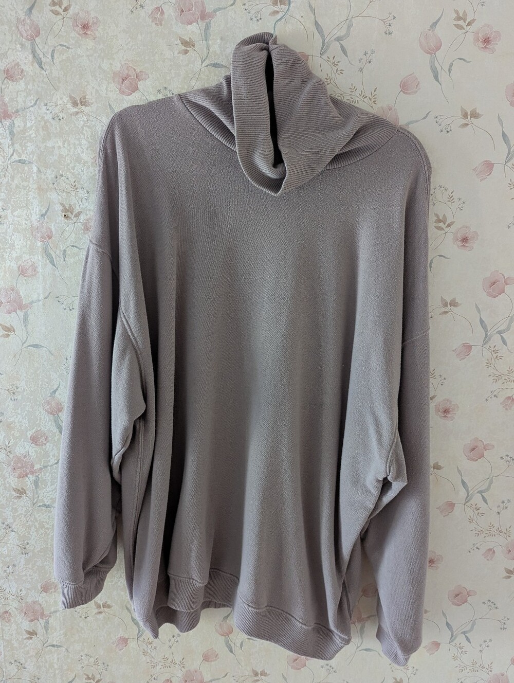American Eagle Tunic Cowlneck Jegging Fit Sweatshirt Size Medium